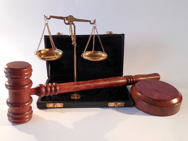 W czym potrafi nam pomóc radca prawny? W których sytuacjach i w jakich płaszczyznach prawa pomoże nam radca prawny?